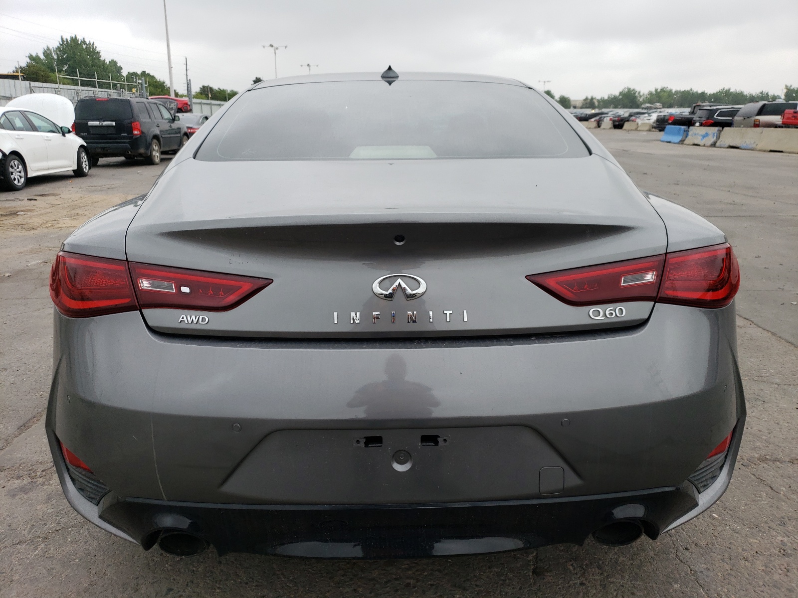 JN1EV7EL7HM550144 2017 Infiniti Q60 Premium