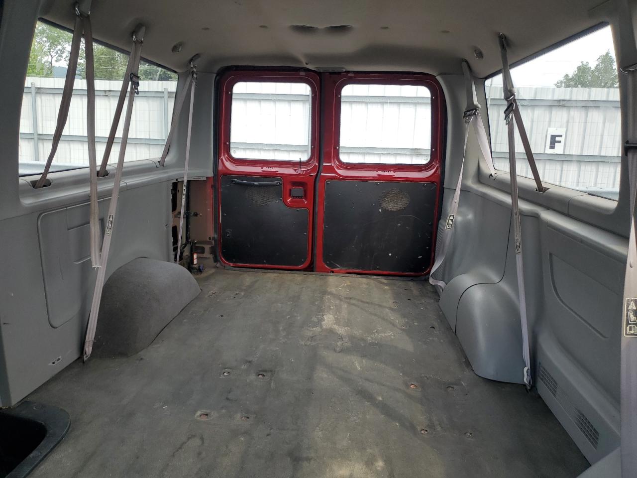 2001 Ford Econoline E150 Wagon VIN: 1FMRE11W41HB18424 Lot: 65791614