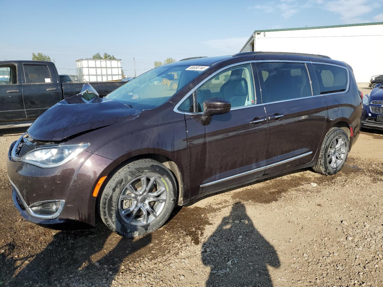 2017 Chrysler Pacifica - Image 1