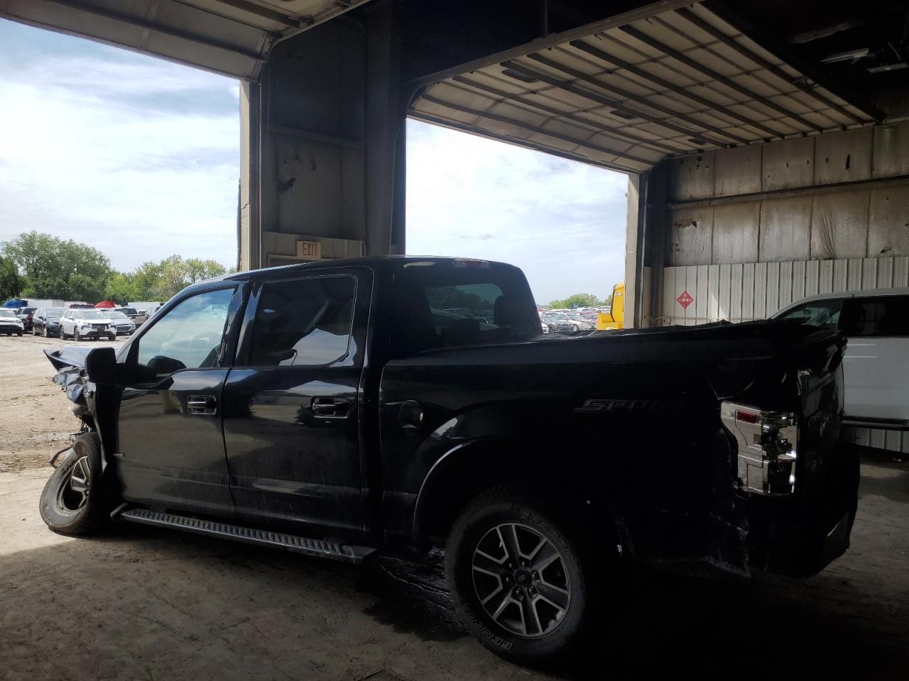 1FTEW1EP8GKE43866 2016 FORD F-150 - Image 2