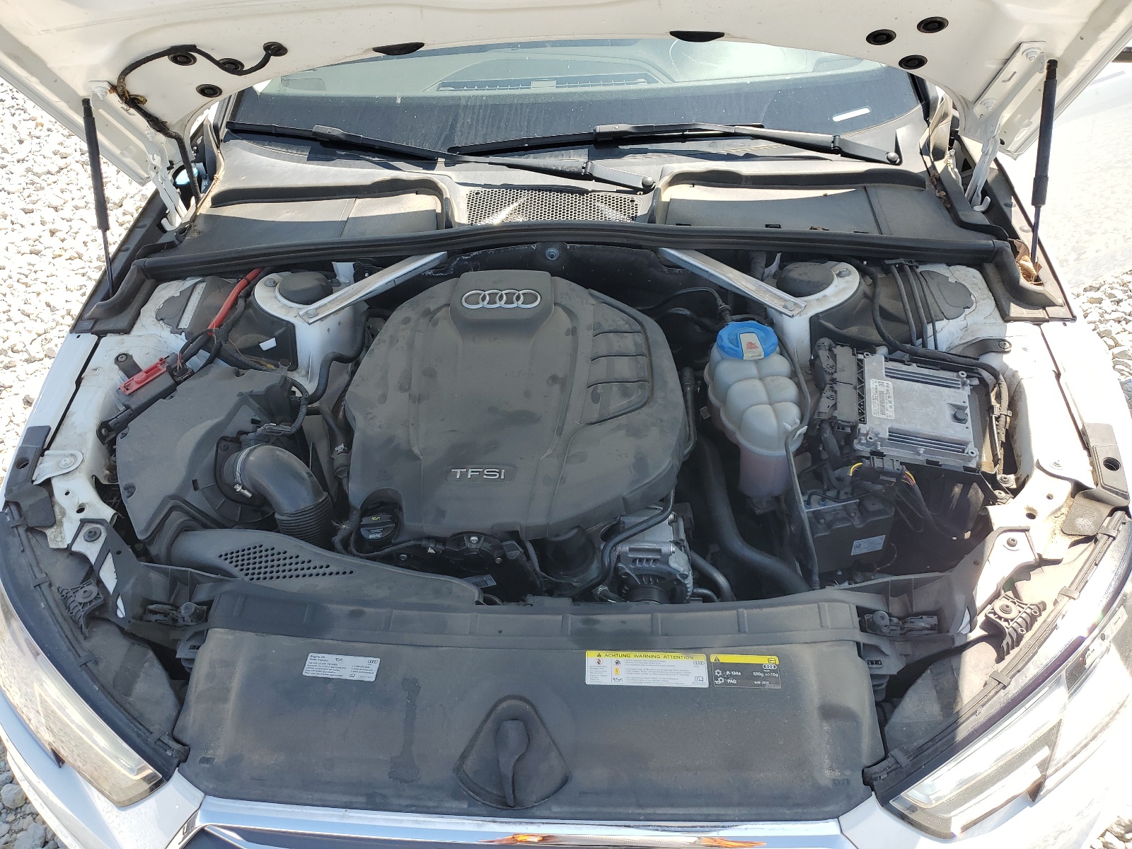 WAUKMAF4XHN055385 2017 Audi A4 Ultra Premium