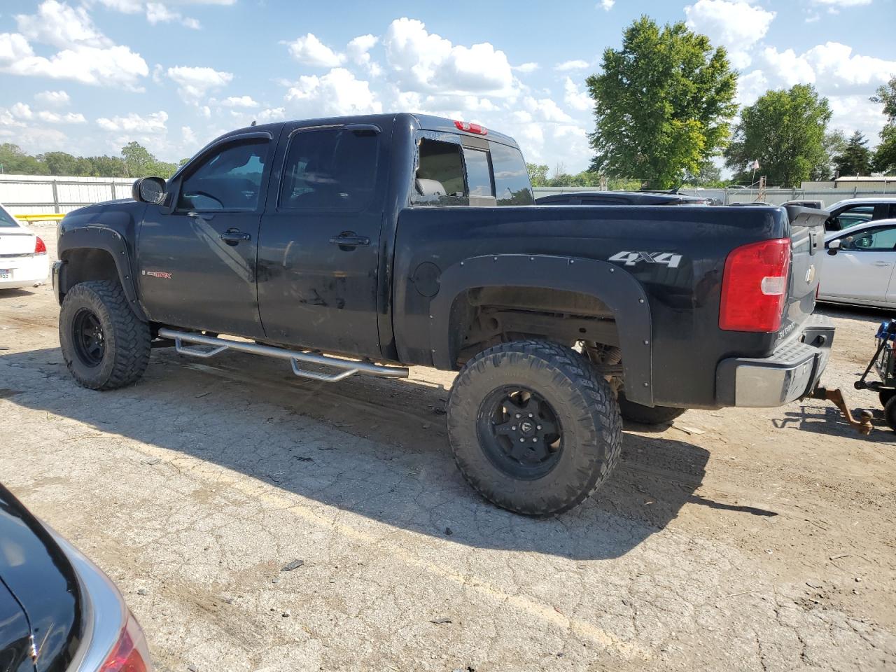 2007 Chevrolet Silverado K1500 Crew Cab VIN: 2GCFK13Y271592835 Lot: 69279334