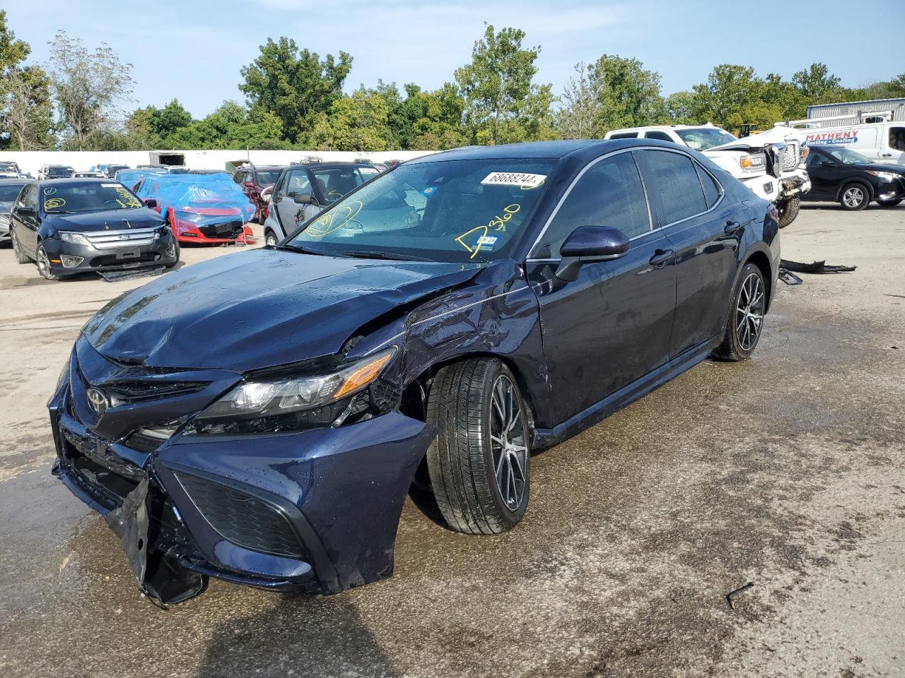 4T1G11AKXMU613545 2021 TOYOTA CAMRY - Image 1