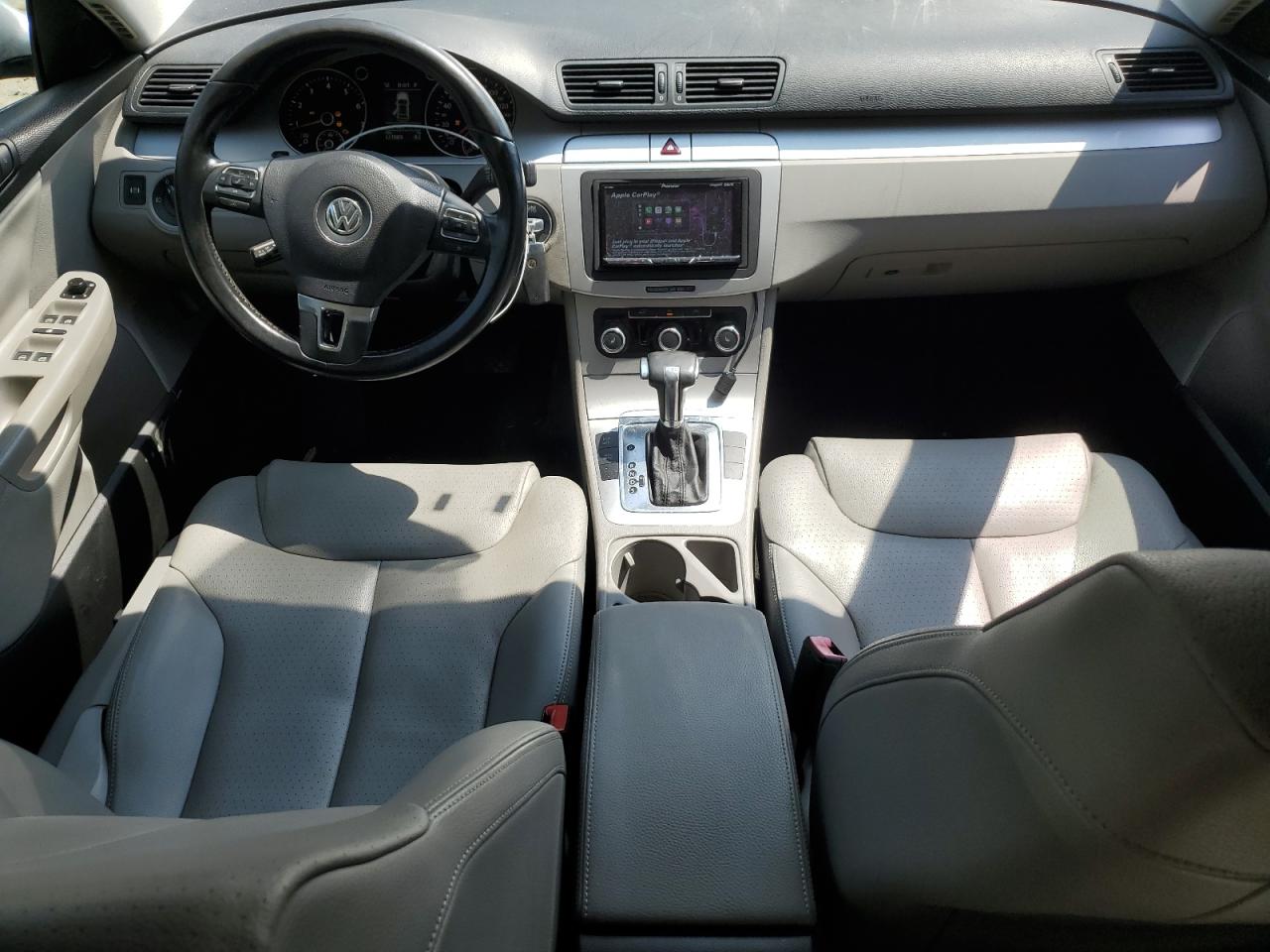 2010 Volkswagen Passat Komfort VIN: WVWJM7AN6AE100264 Lot: 68852274