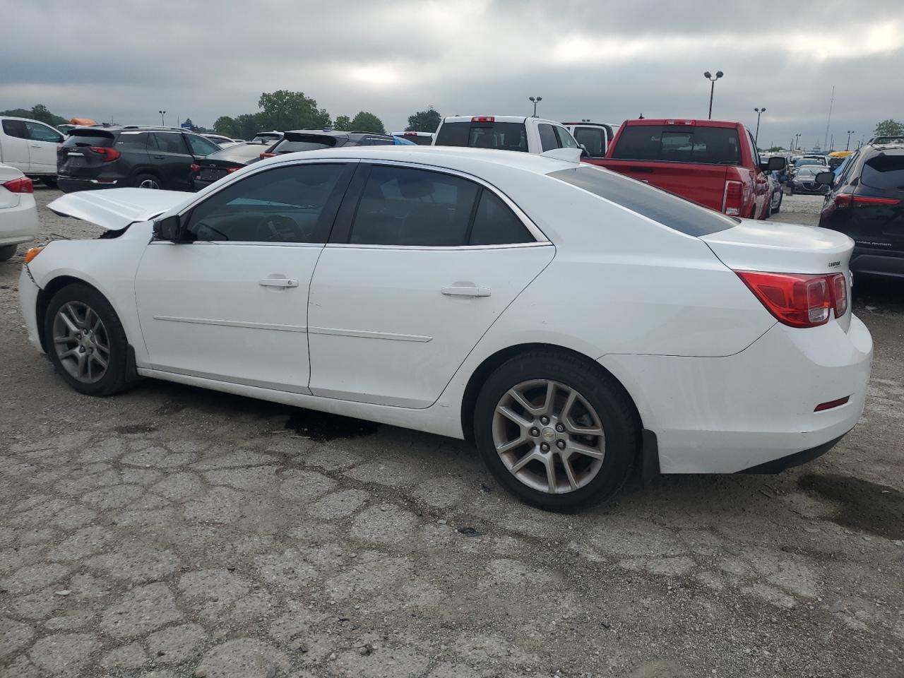 1G11C5SA4GF130636 2016 CHEVROLET MALIBU - Image 2