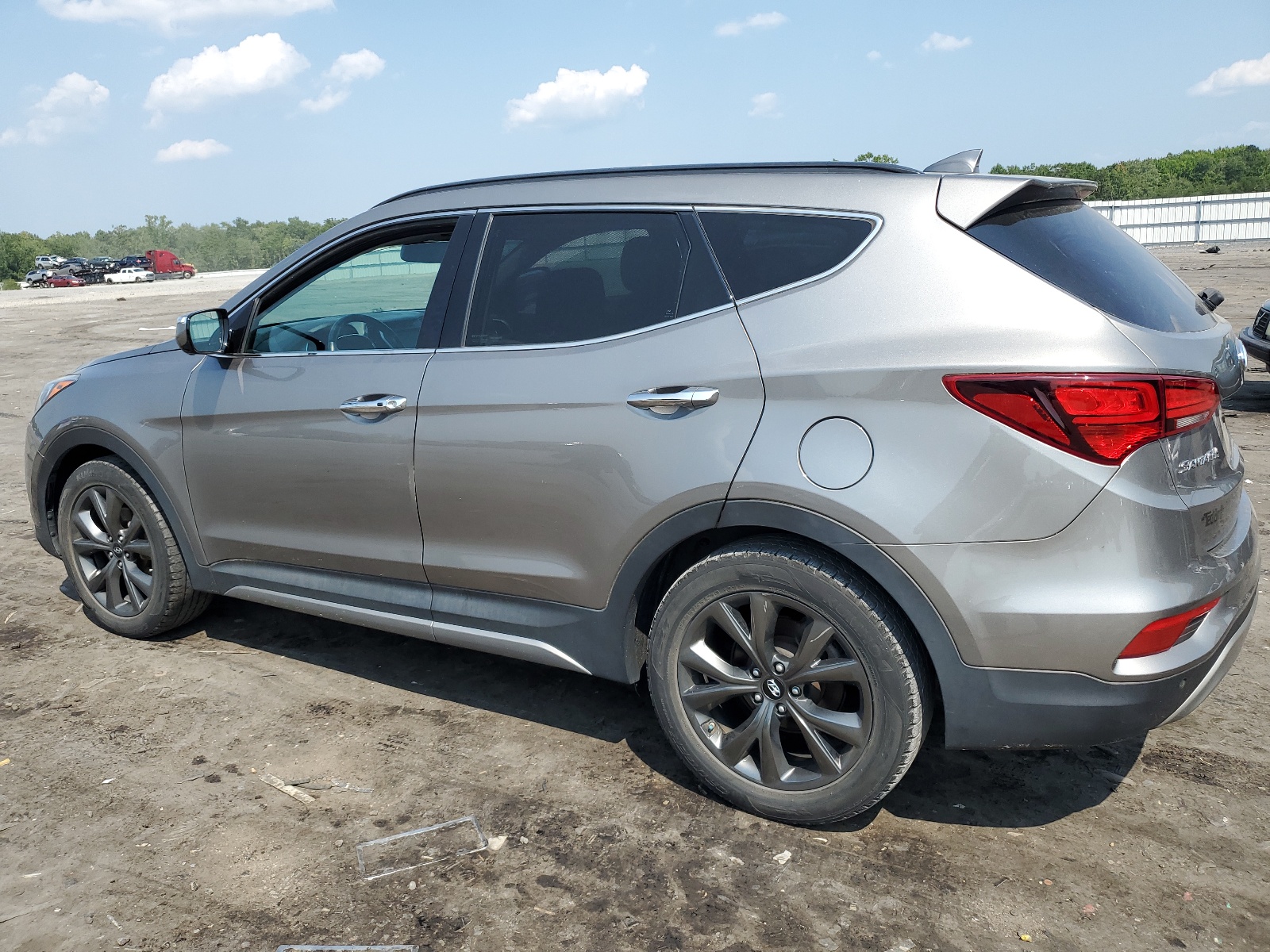 2018 Hyundai Santa Fe Sport vin: 5XYZWDLA0JG511950