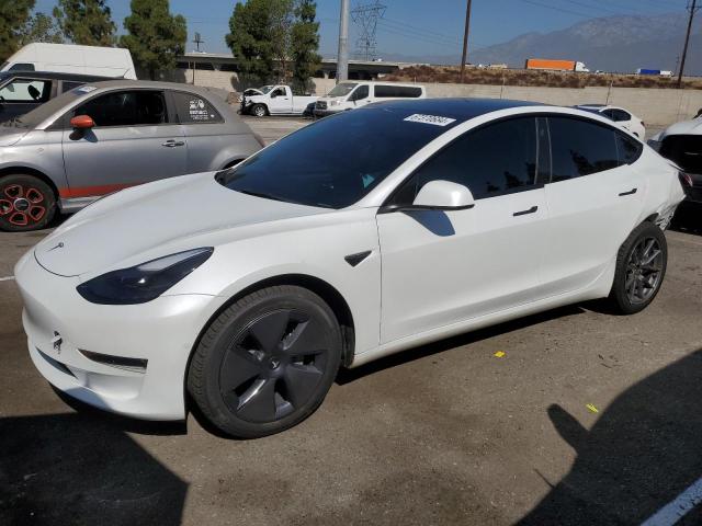  TESLA MODEL 3 2022 Білий