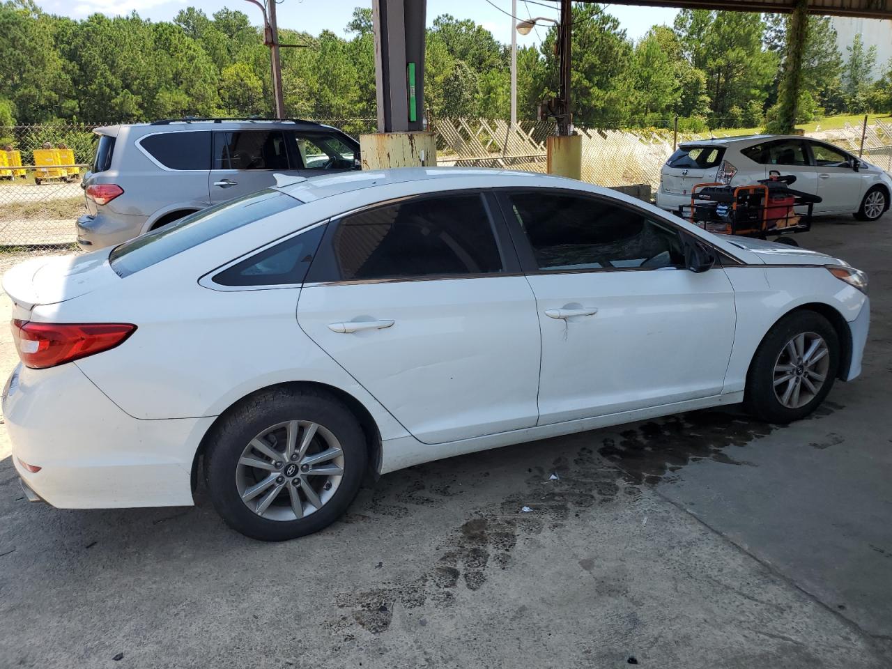 2016 Hyundai Sonata - Image 3