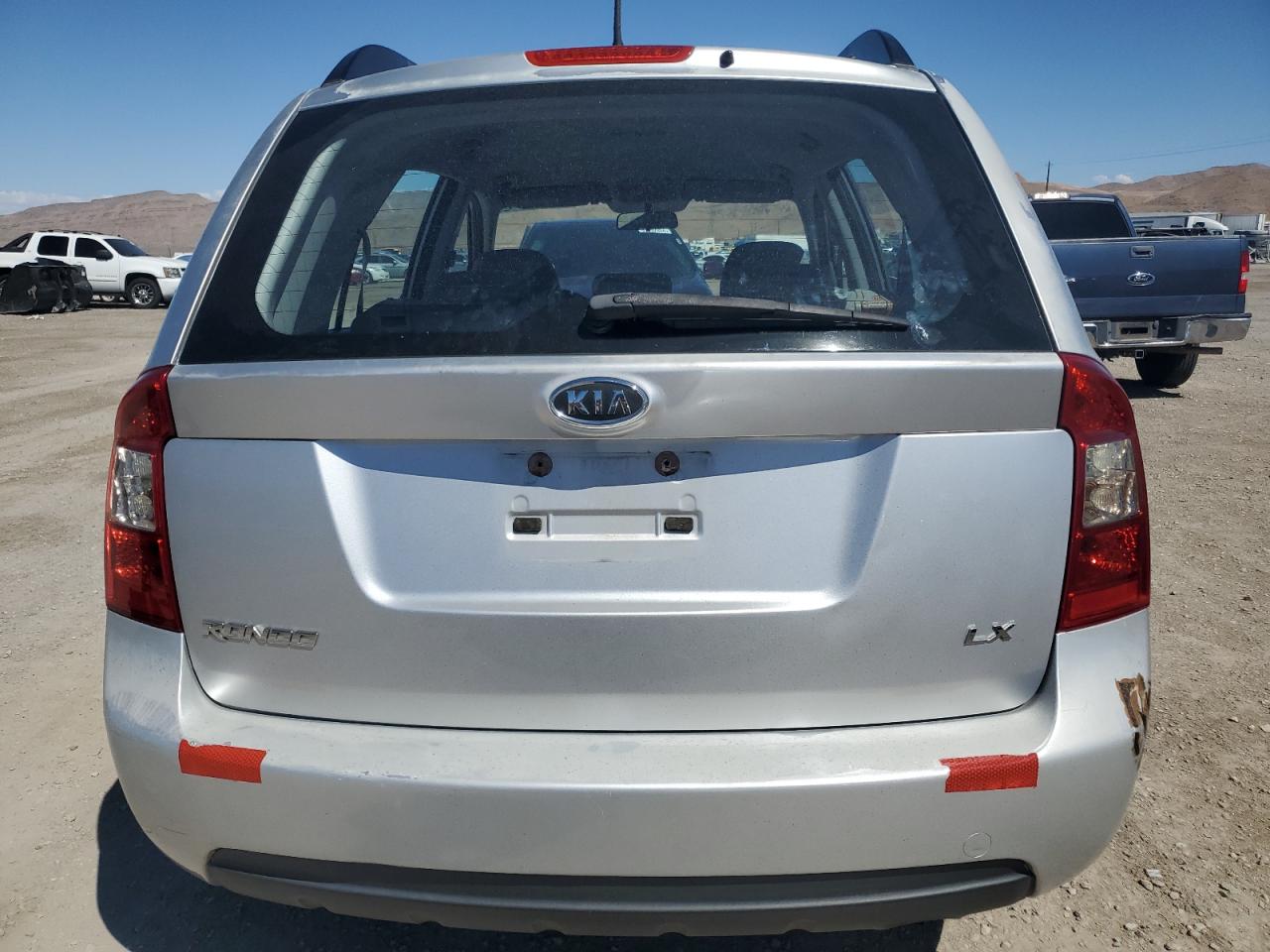 2009 Kia Rondo Base VIN: KNAFG528797258961 Lot: 68837074