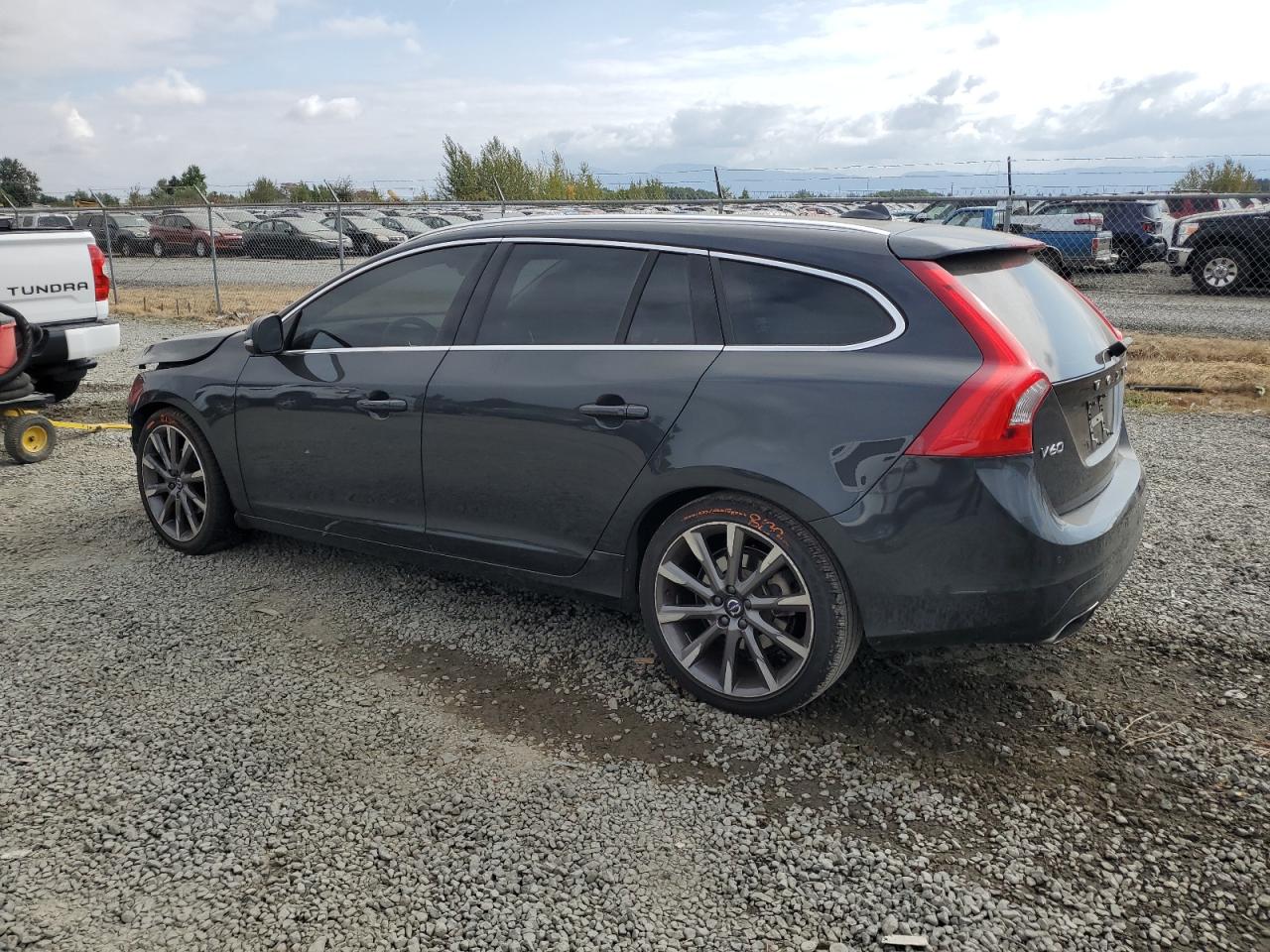 YV140MEKXF1259241 2015 VOLVO V60 - Image 2