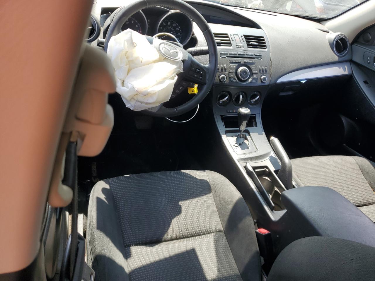 2012 Mazda 3 - Image 8