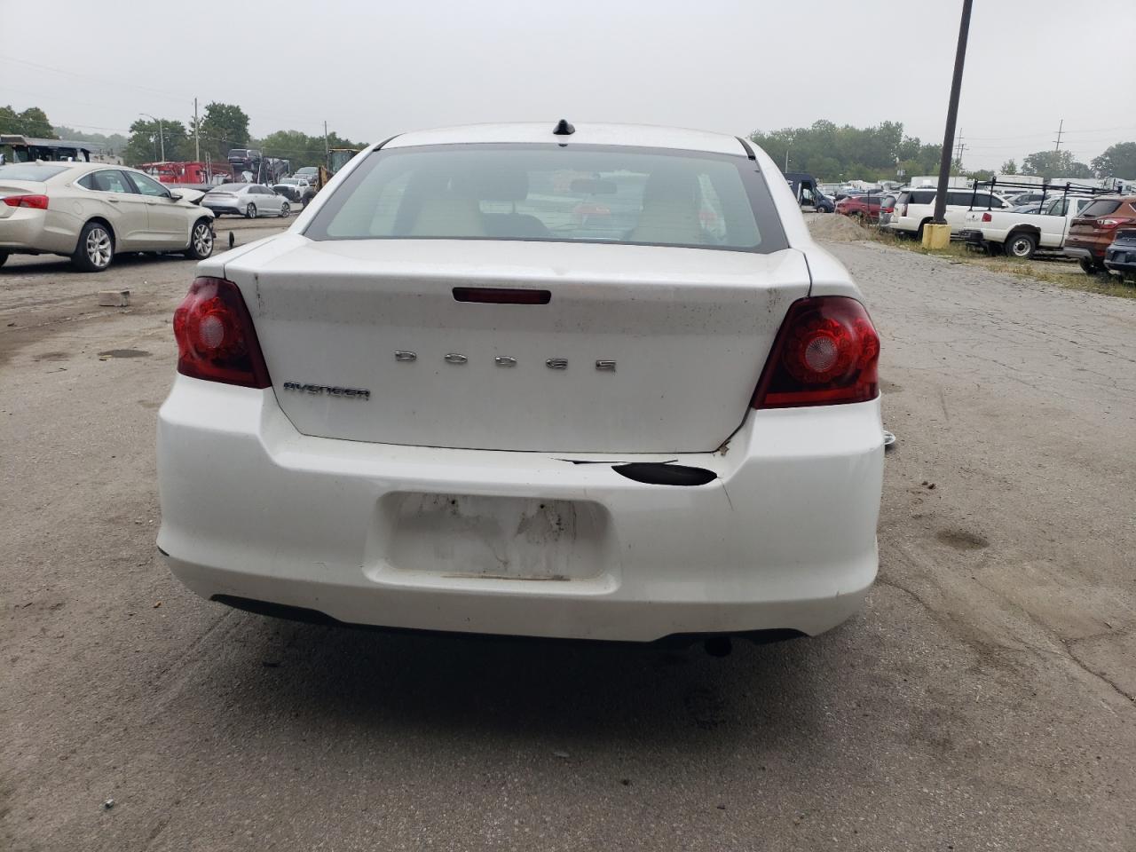 1C3CDZAB5EN126228 2014 Dodge Avenger Se