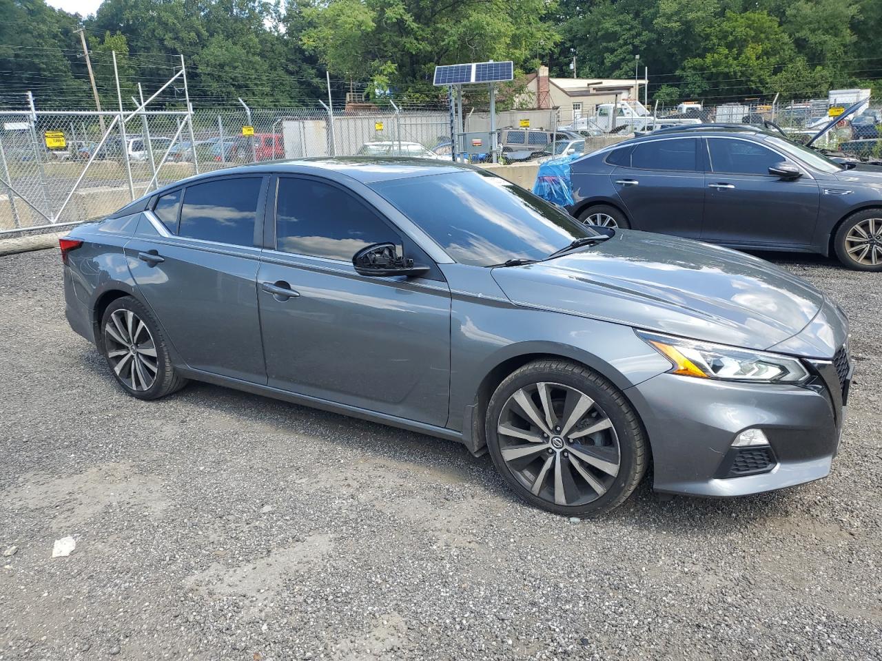 2019 Nissan Altima - Image 4