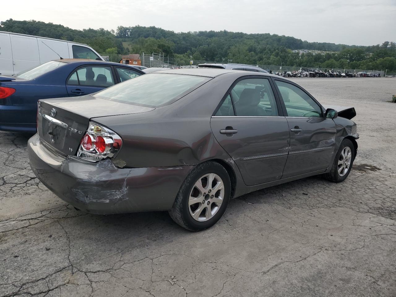 2005 Toyota Camry - Image 3