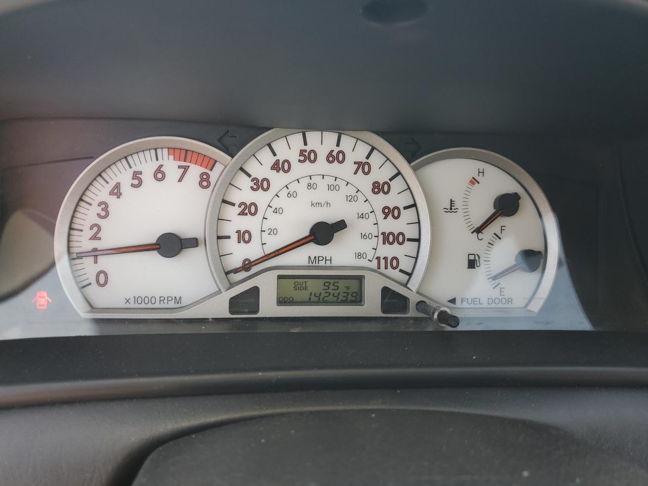 2005 Toyota Corolla - Image 9