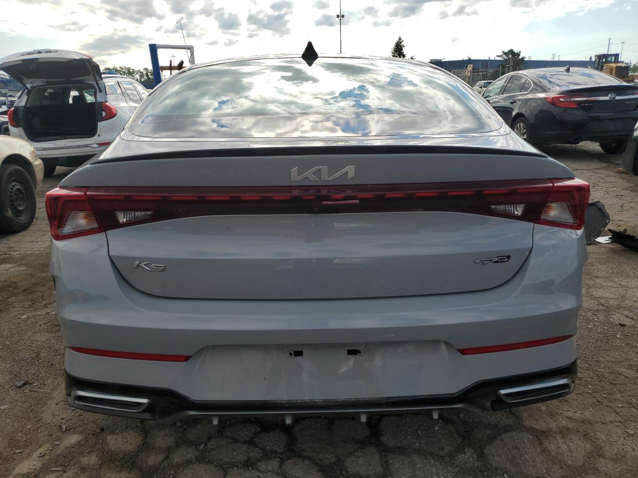 2022 Kia K5 - Image 6