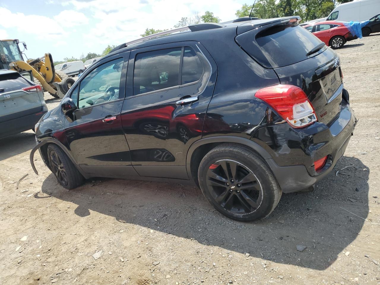 3GNCJLSBXKL405953 2019 CHEVROLET TRAX - Image 2