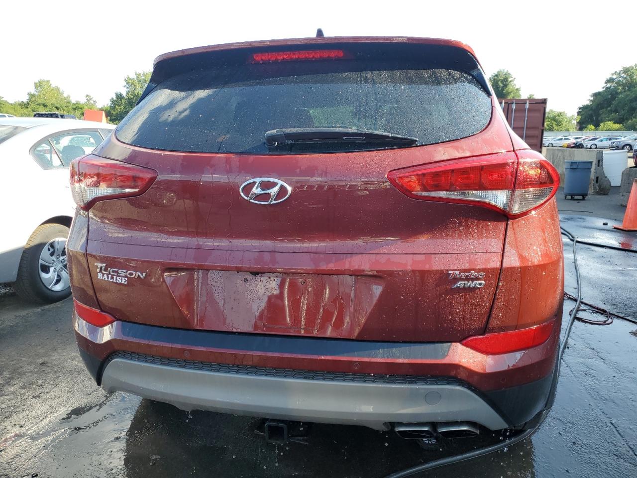 KM8J3CA22JU806523 2018 Hyundai Tucson Value