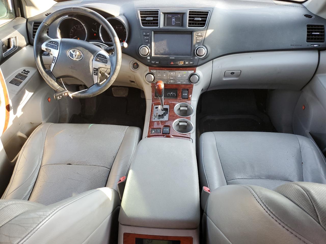 2012 Toyota Highlander - Image 8