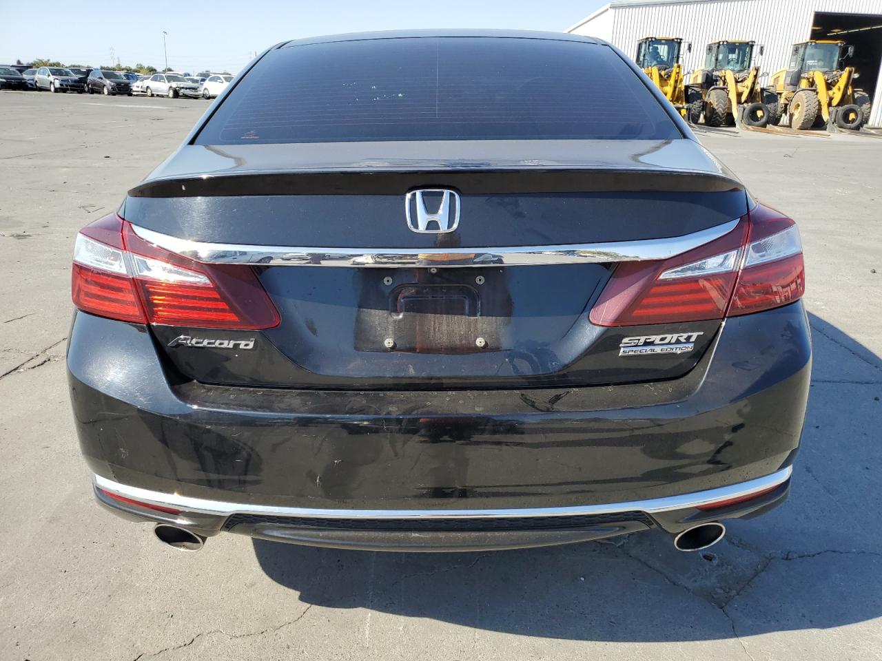 2017 Honda Accord Sport Special Edition VIN: 1HGCR2F11HA140080 Lot: 69894104