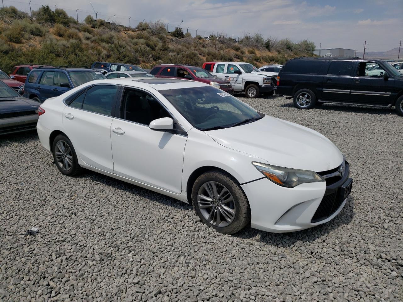 VIN 4T1BF1FK3GU116362 2016 TOYOTA CAMRY no.4