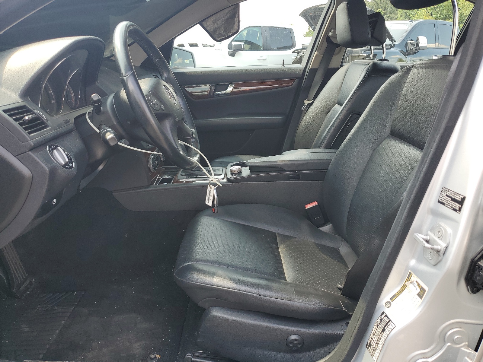 WDDGF8BB1AF525096 2010 Mercedes-Benz C 300 4Matic