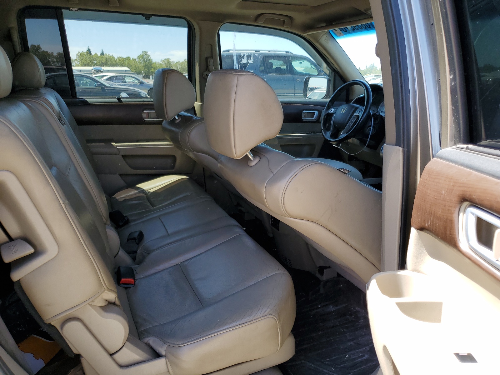 5FNYF4H94BB008926 2011 Honda Pilot Touring