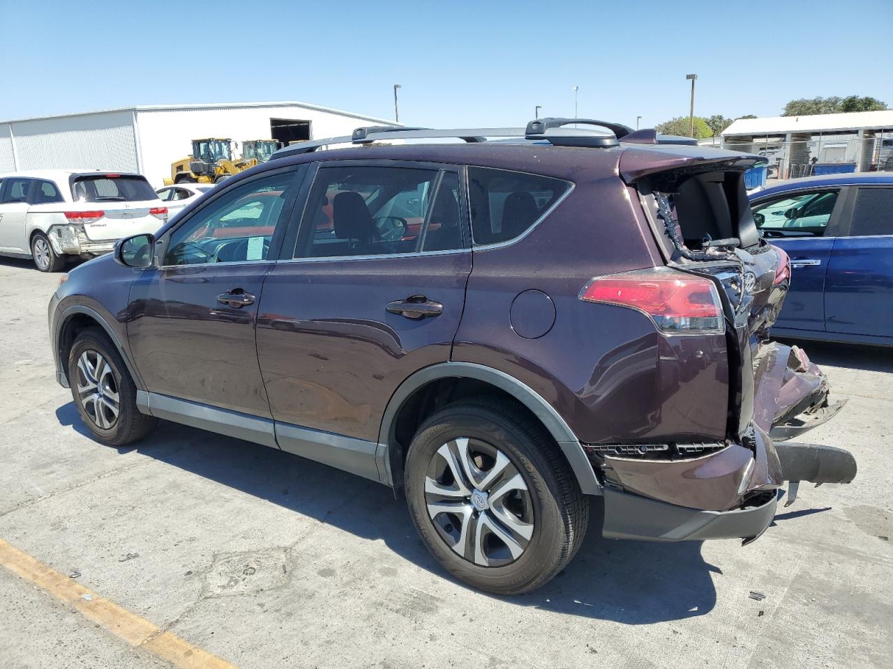 2T3BFREV1JW746373 2018 TOYOTA RAV 4 - Image 2