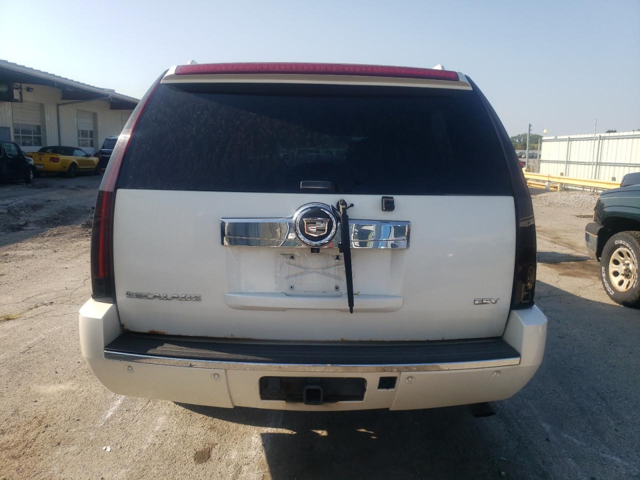 2007 Cadillac Escalade Esv VIN: 1GYFK66867R243848 Lot: 68943054