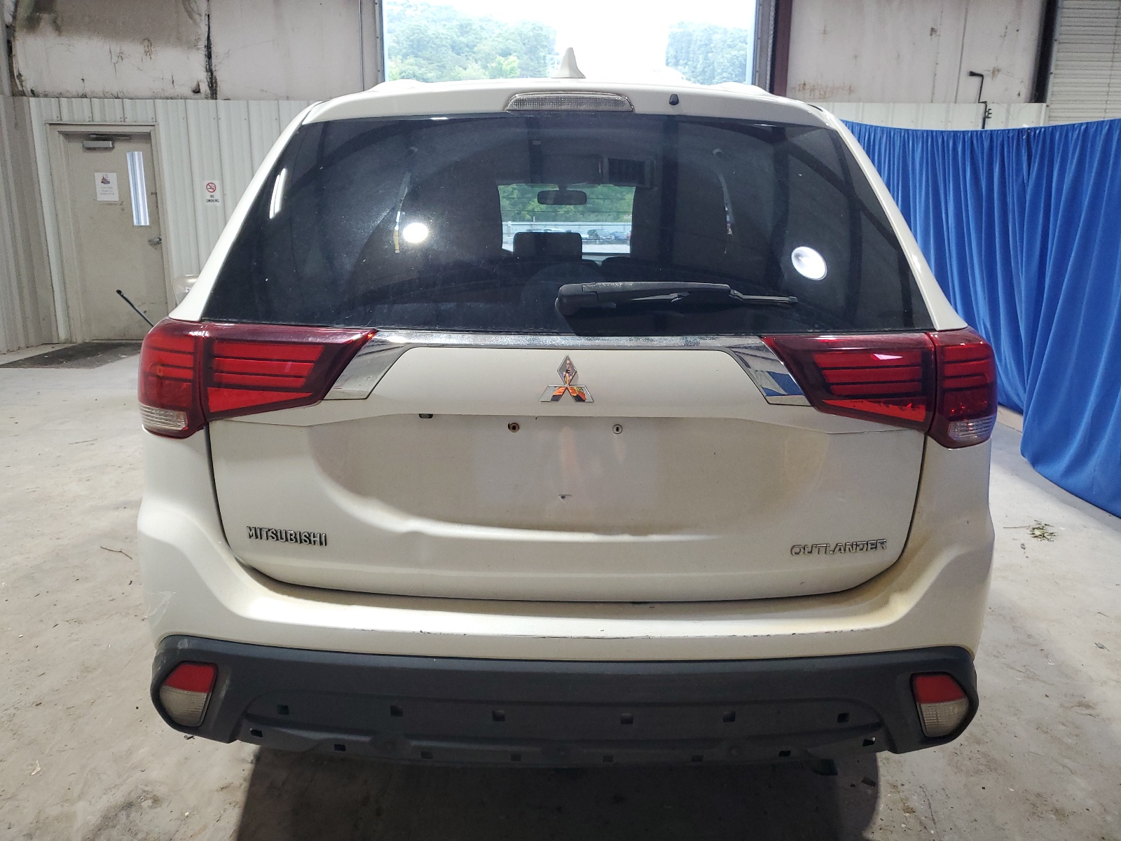 2019 Mitsubishi Outlander Se vin: JA4AZ3A35KZ004767