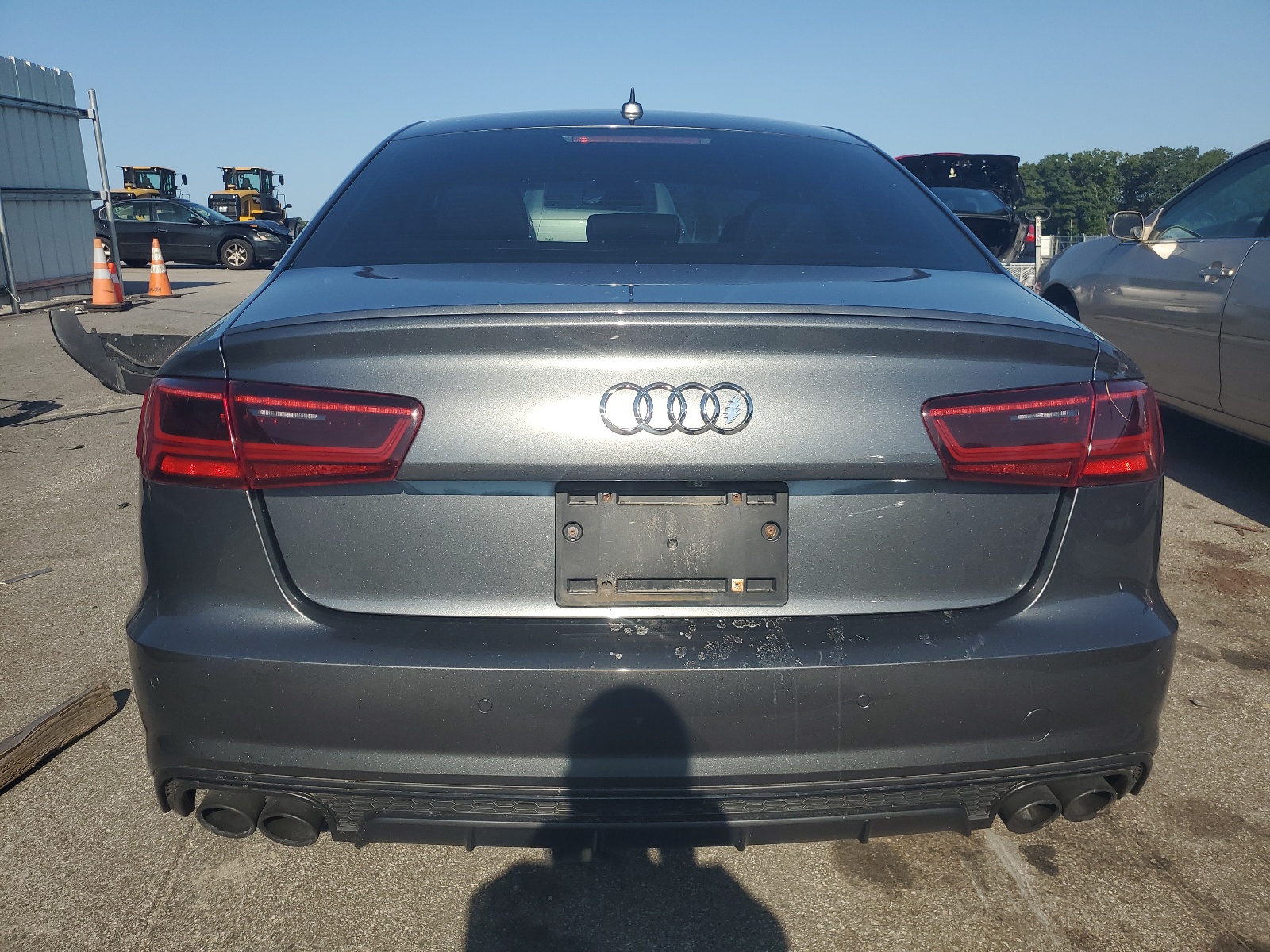 WAUHFBFC5JN062087 2018 Audi S6 Prestige