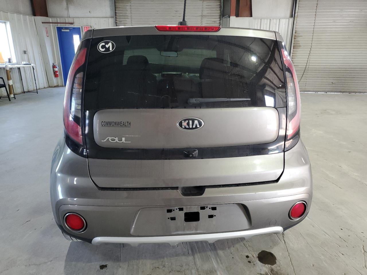 KNDJP3A50J7573324 2018 Kia Soul +