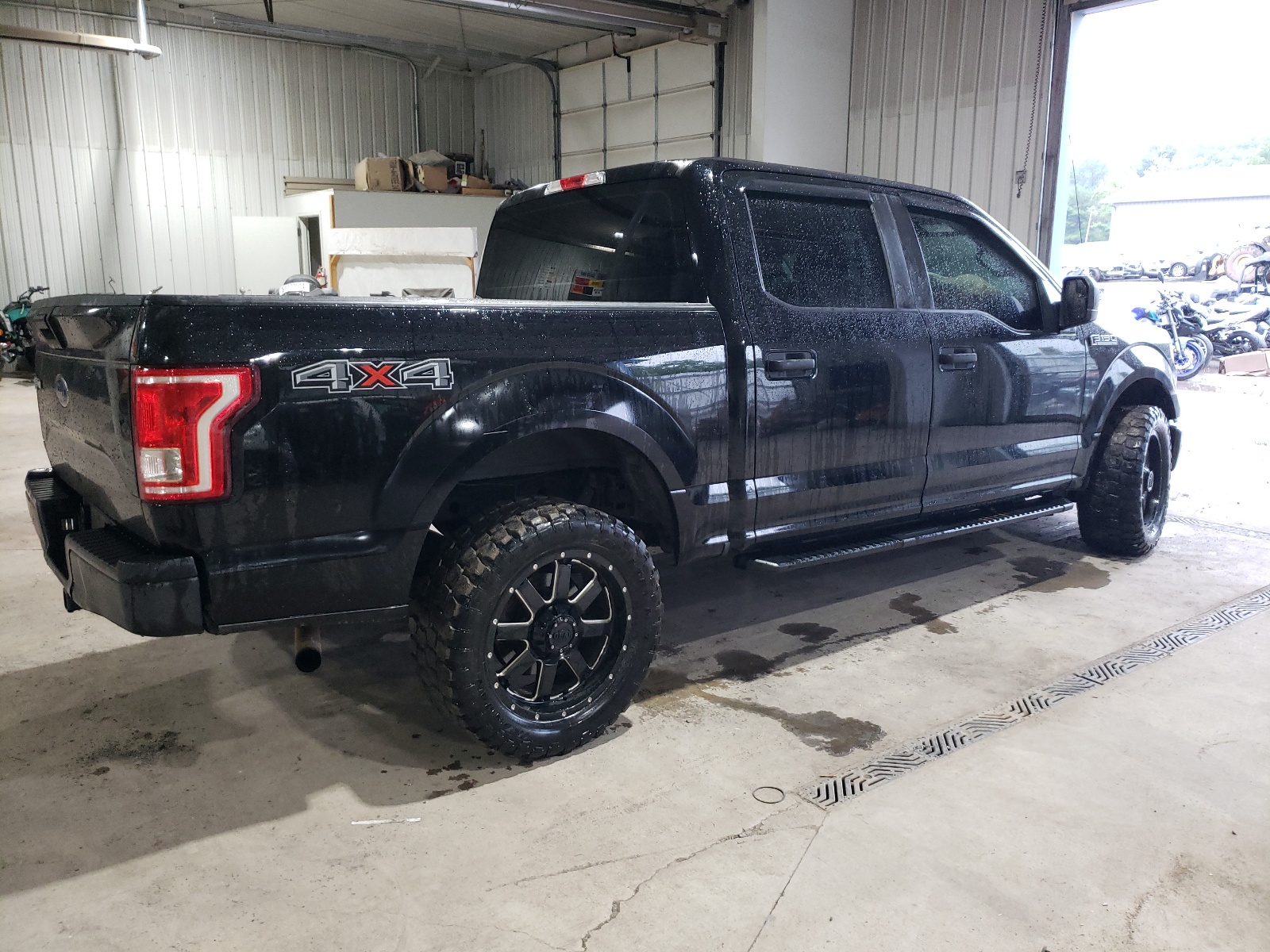 1FTEW1E83HKE33952 2017 Ford F150 Supercrew 1FTEW1E83HKE33952 2017 Ford F150 Supercrew