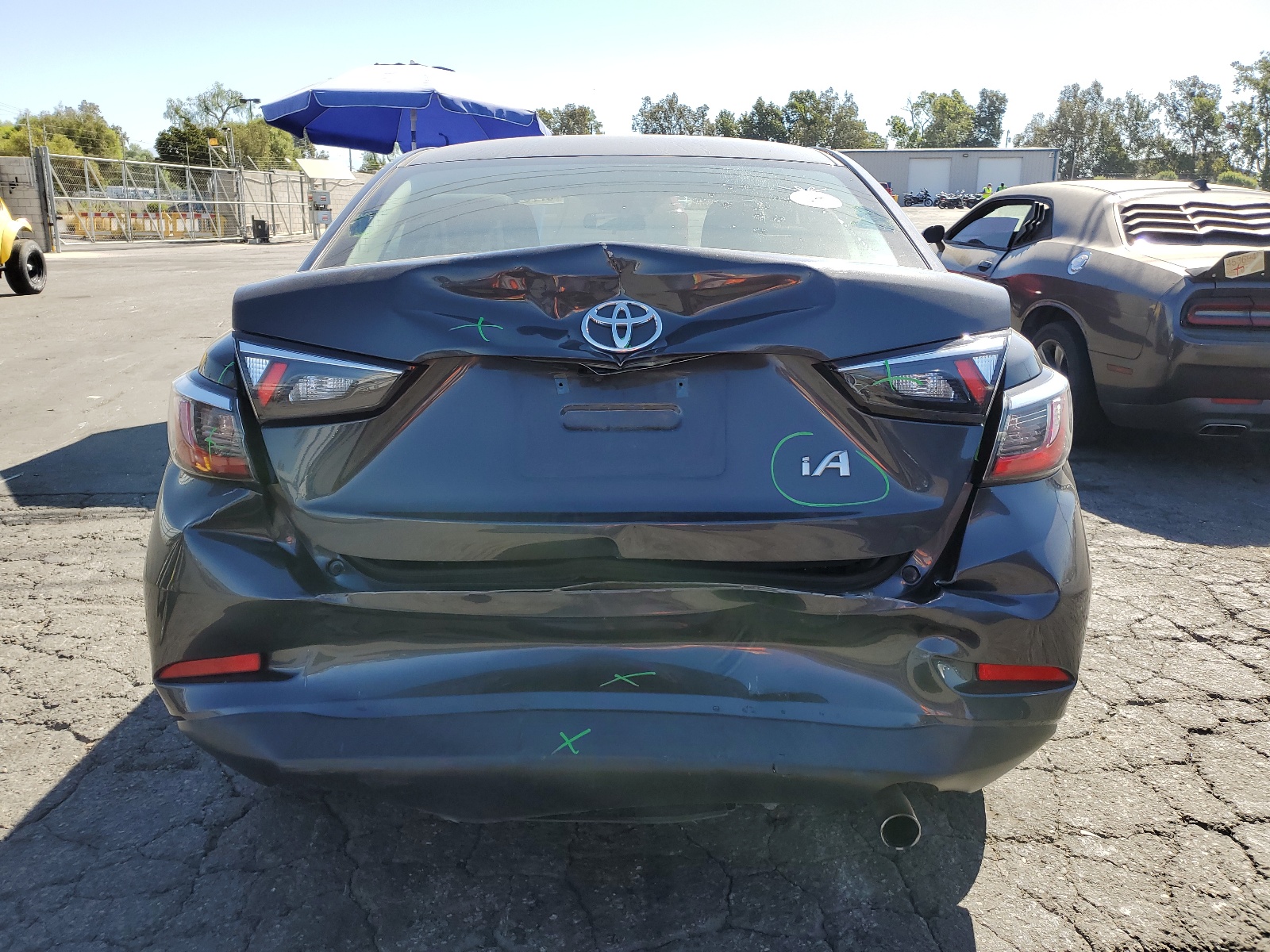 3MYDLBYV1JY316455 2018 Toyota Yaris Ia