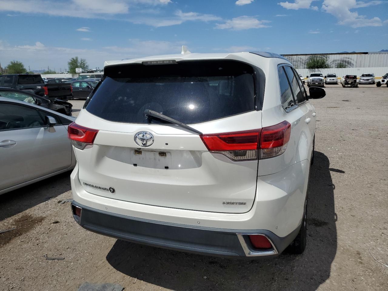 5TDYZRFH1HS212778 2017 Toyota Highlander Limited