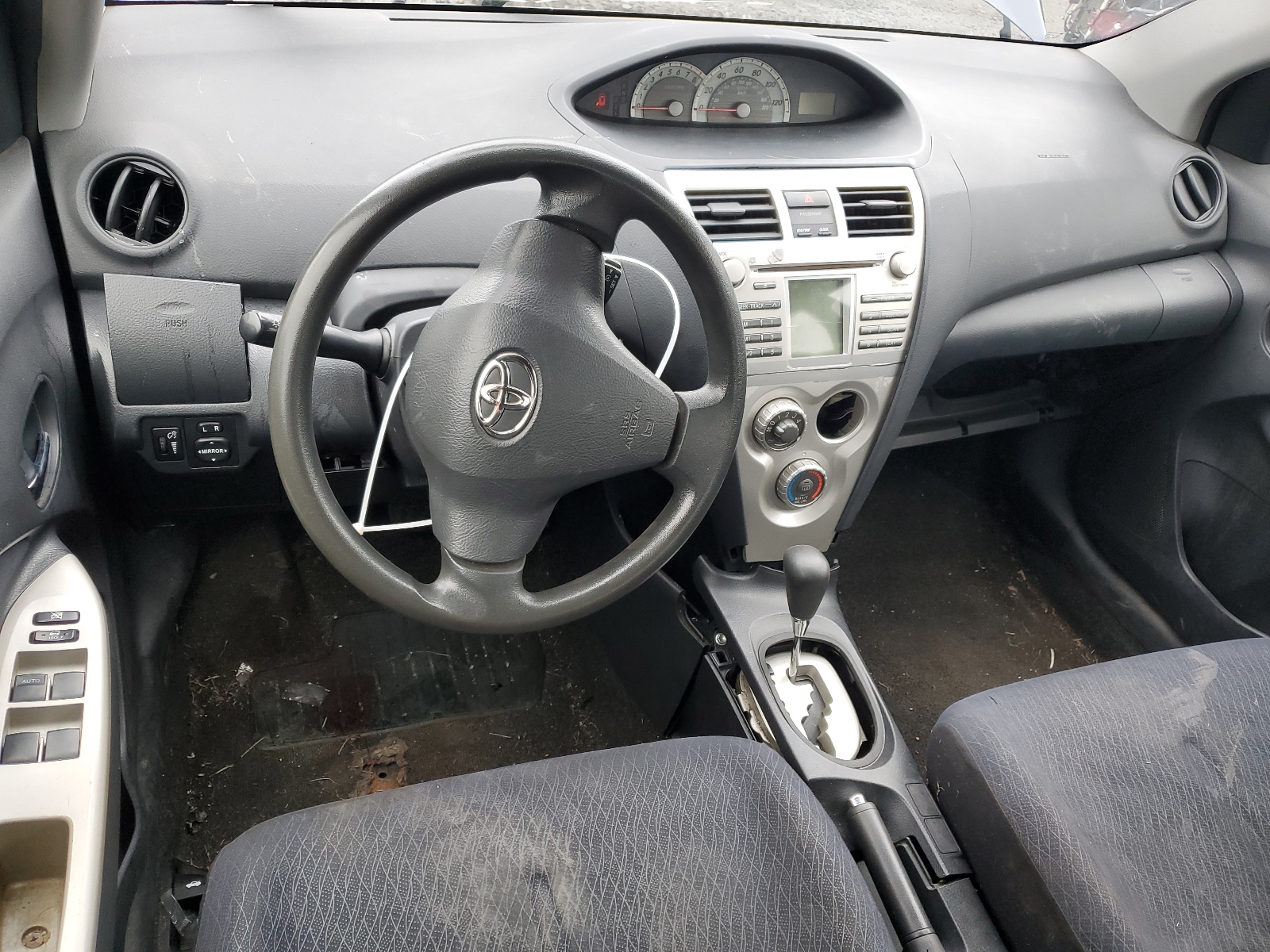 JTDBT923584017439 2008 Toyota Yaris