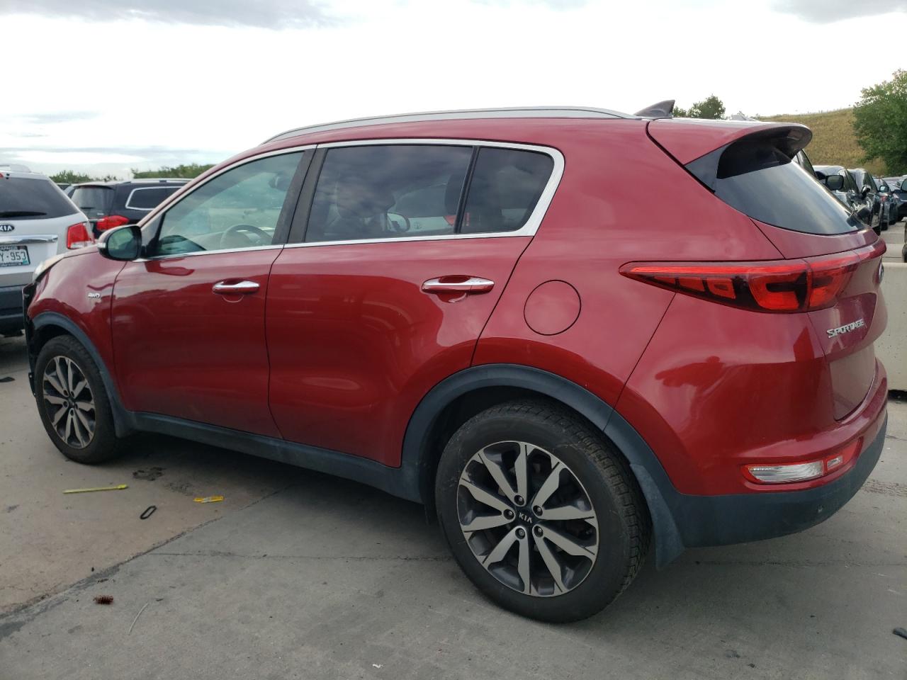 KNDPNCAC4H7230475 2017 KIA SPORTAGE - Image 2