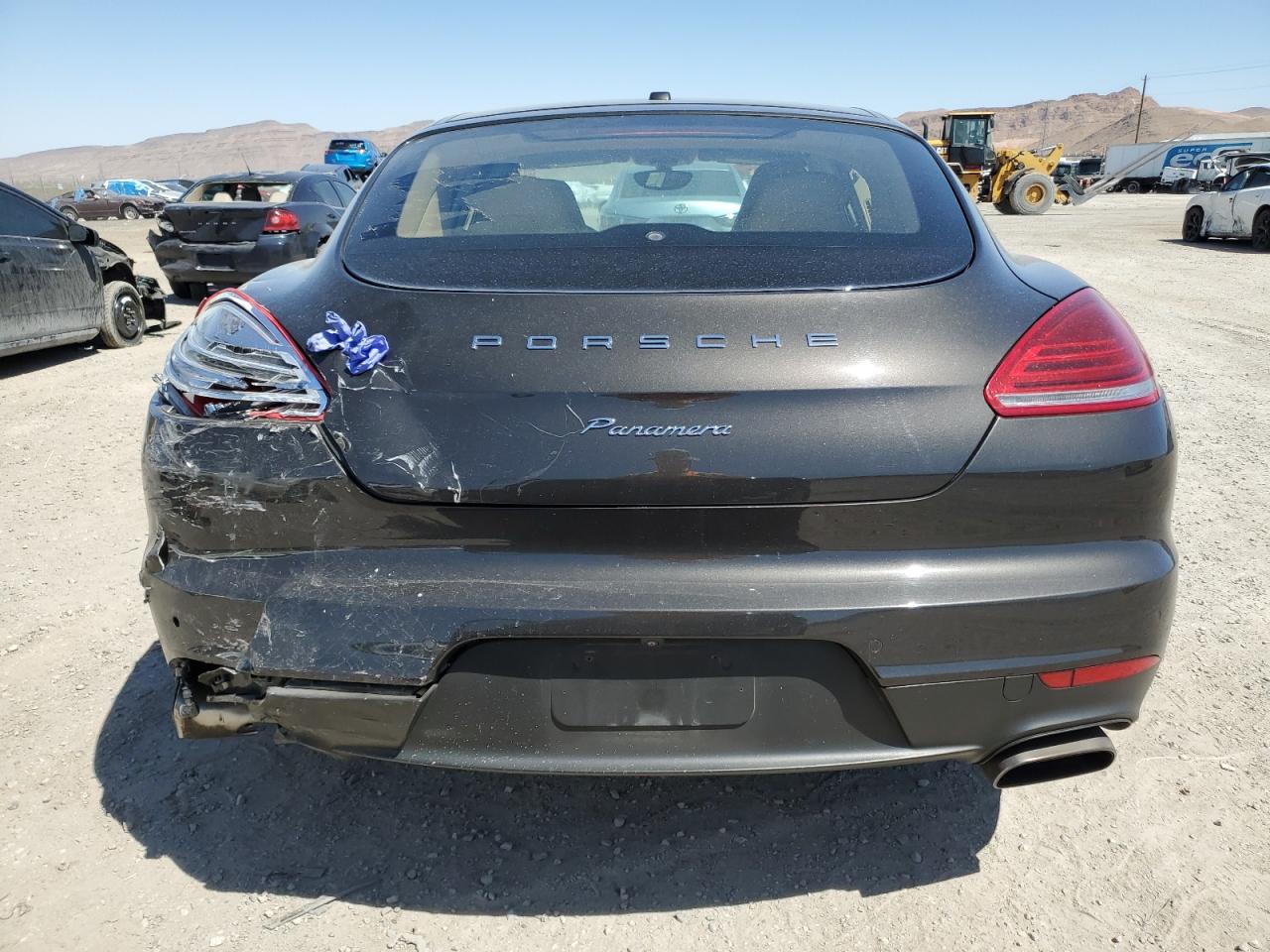 WP0AA2A7XEL009612 2014 Porsche Panamera 2