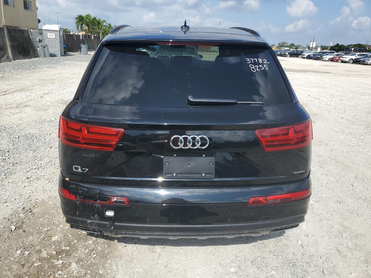 WA1LAAF74KD048255 2019 Audi Q7 Premium Plus