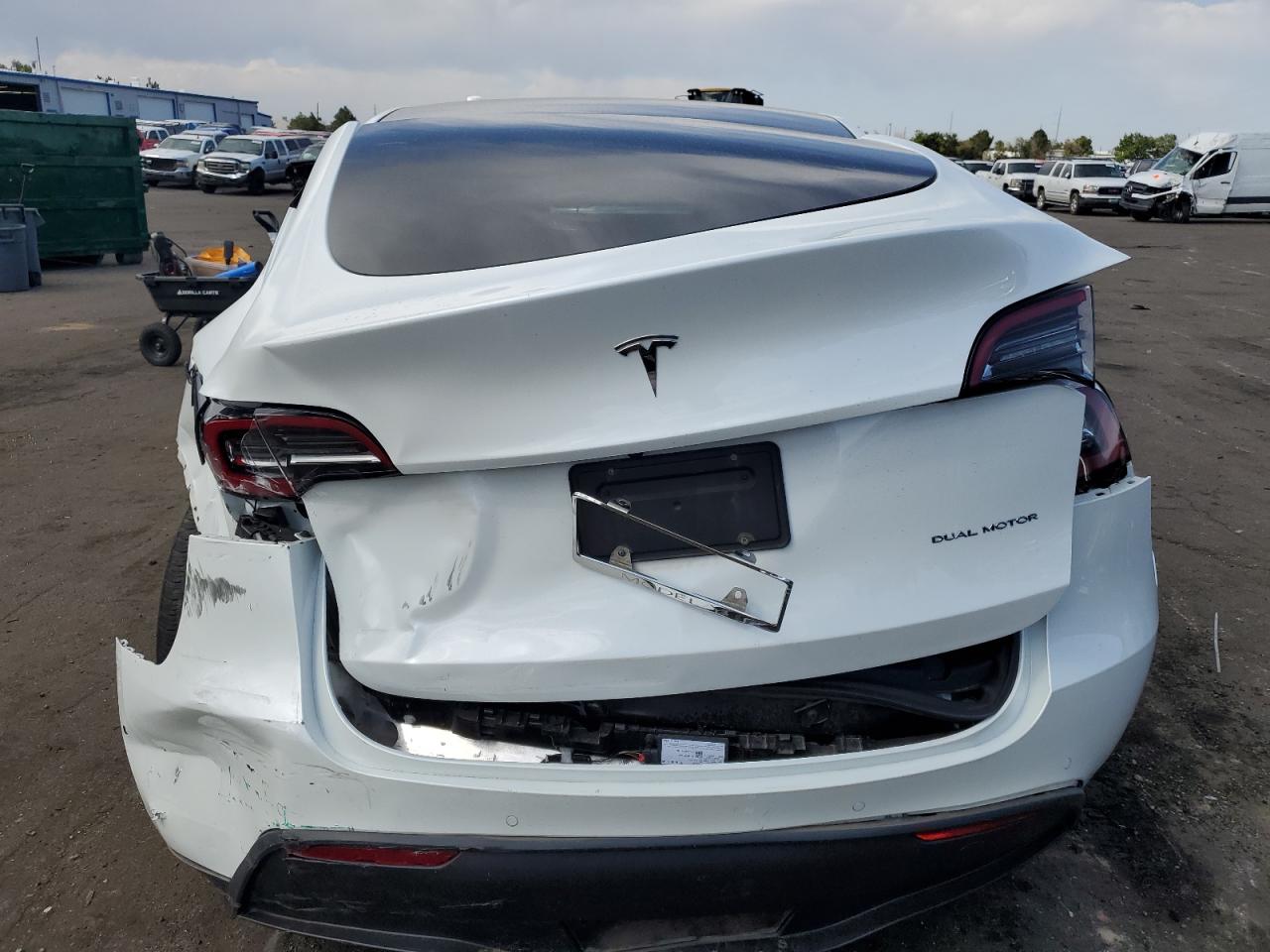 5YJYGAEE4MF231421 2021 Tesla Model Y