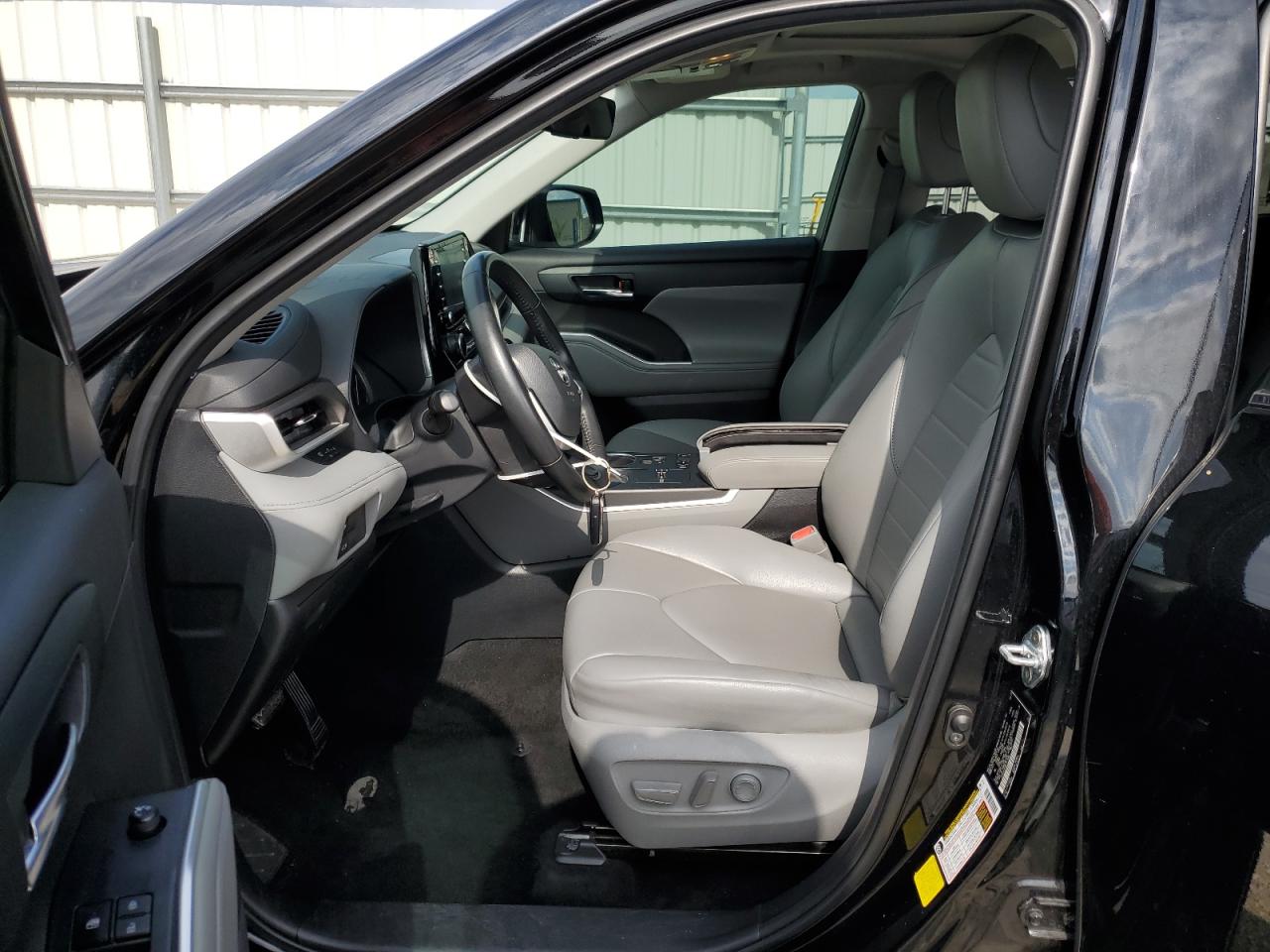 2022 Toyota Highlander Xle VIN: 5TDGZRAH8NS141688 Lot: 67157094