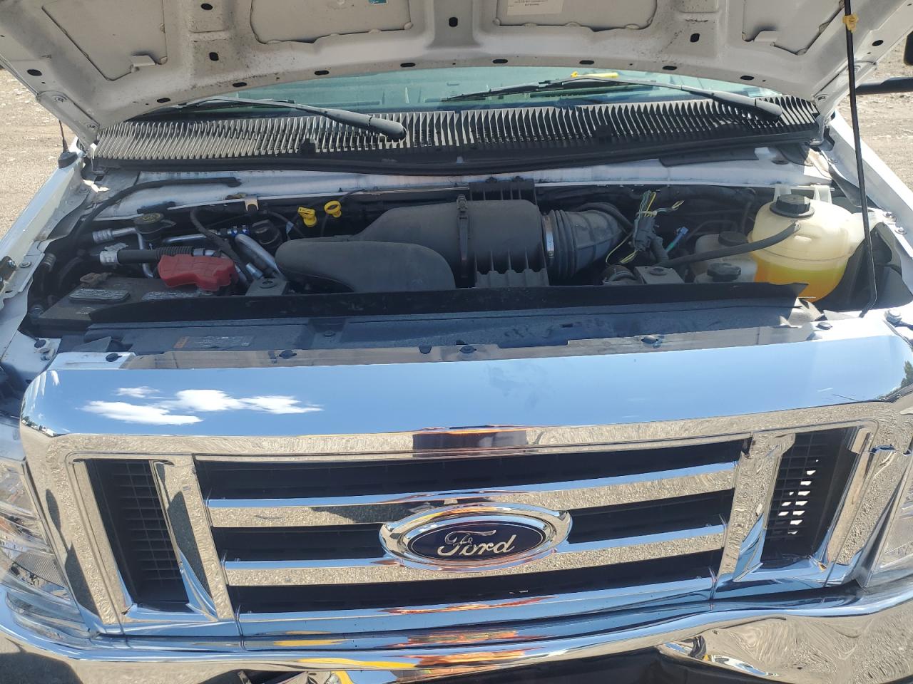 2019 Ford Econoline E350 Super Duty Cutaway Van VIN: 1FDEE3F69KDC12228 Lot: 69900044