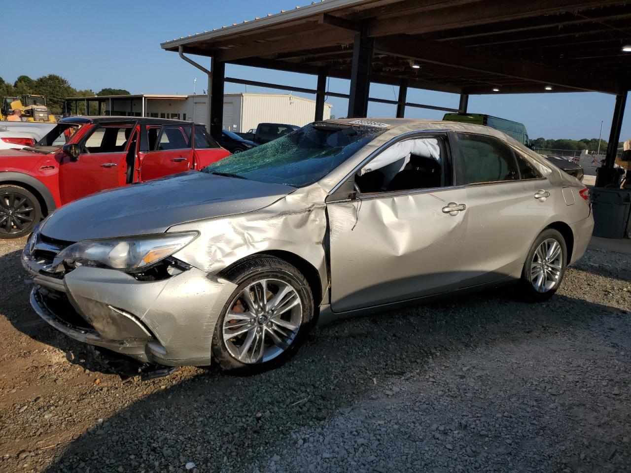 4T1BF1FK0HU387381 2017 TOYOTA CAMRY - Image 1