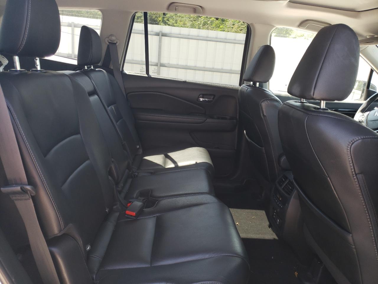 2018 Honda Pilot Touring VIN: 5FNYF5H93JB008906 Lot: 66497164