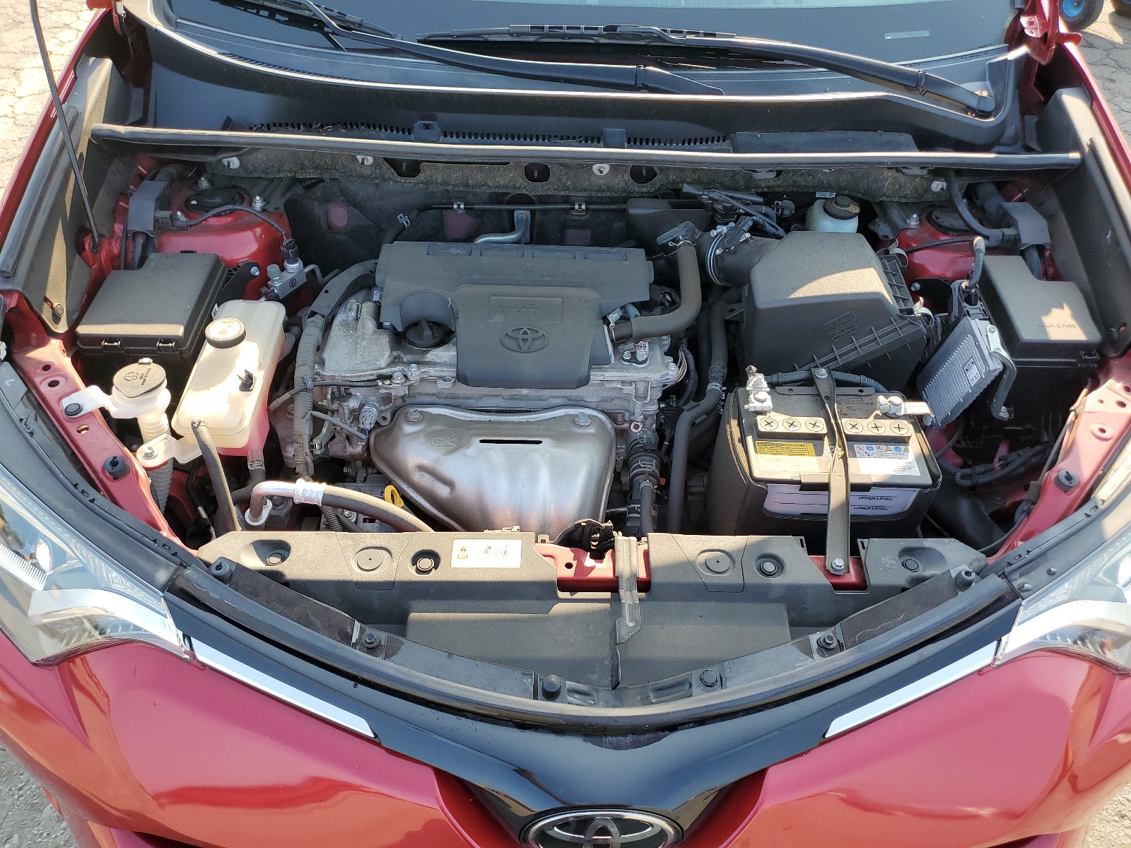 JTMBFREV4HJ140803 2017 Toyota Rav4 Le