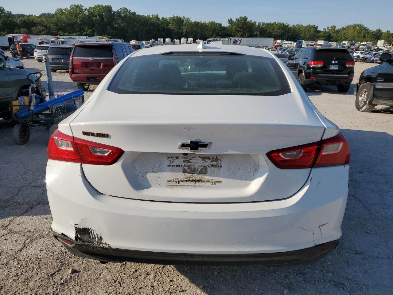 1G1ZD5ST0JF165733 2018 Chevrolet Malibu Lt