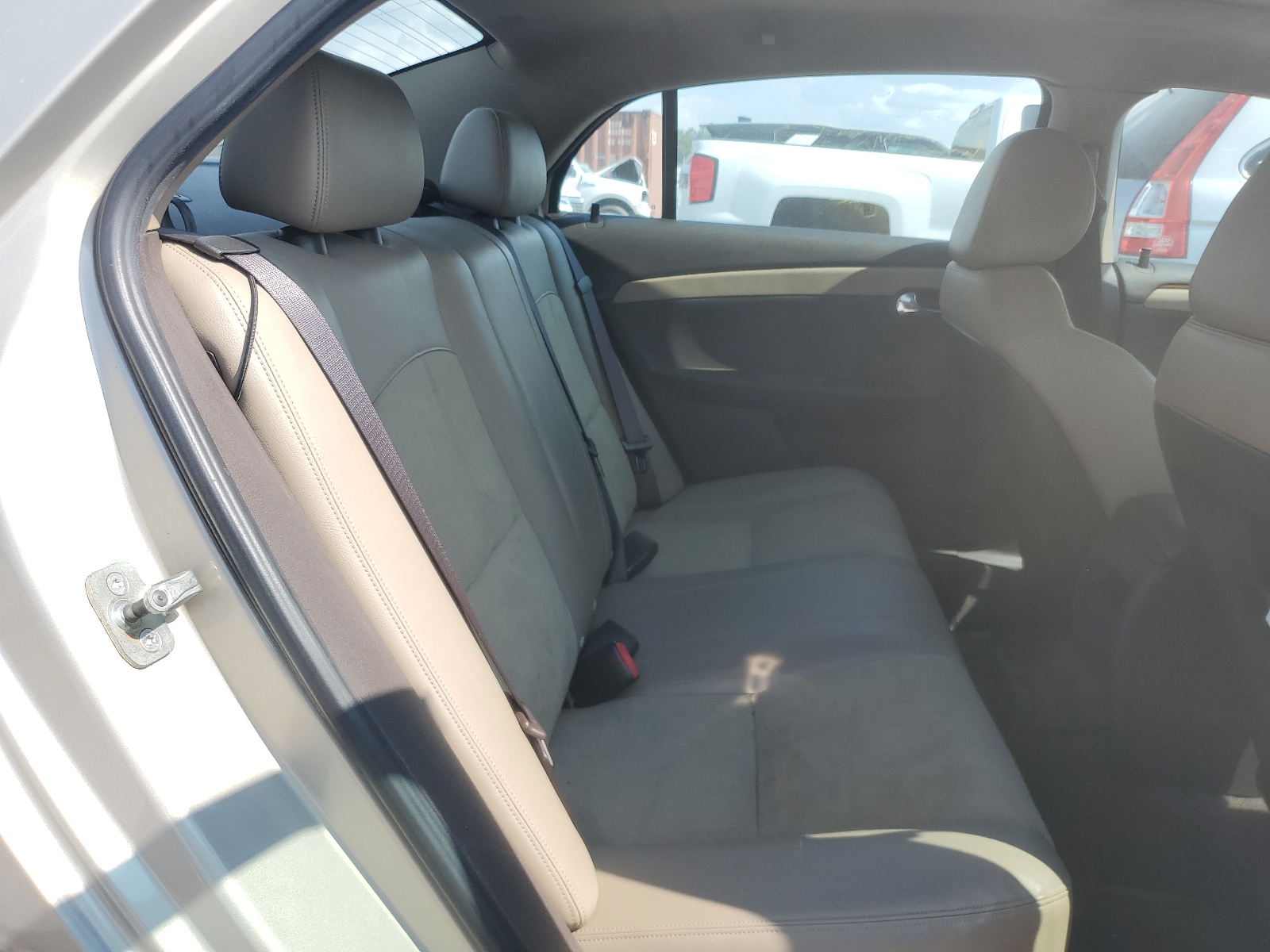 1G1ZD5EB5AF317590 2010 Chevrolet Malibu 2Lt