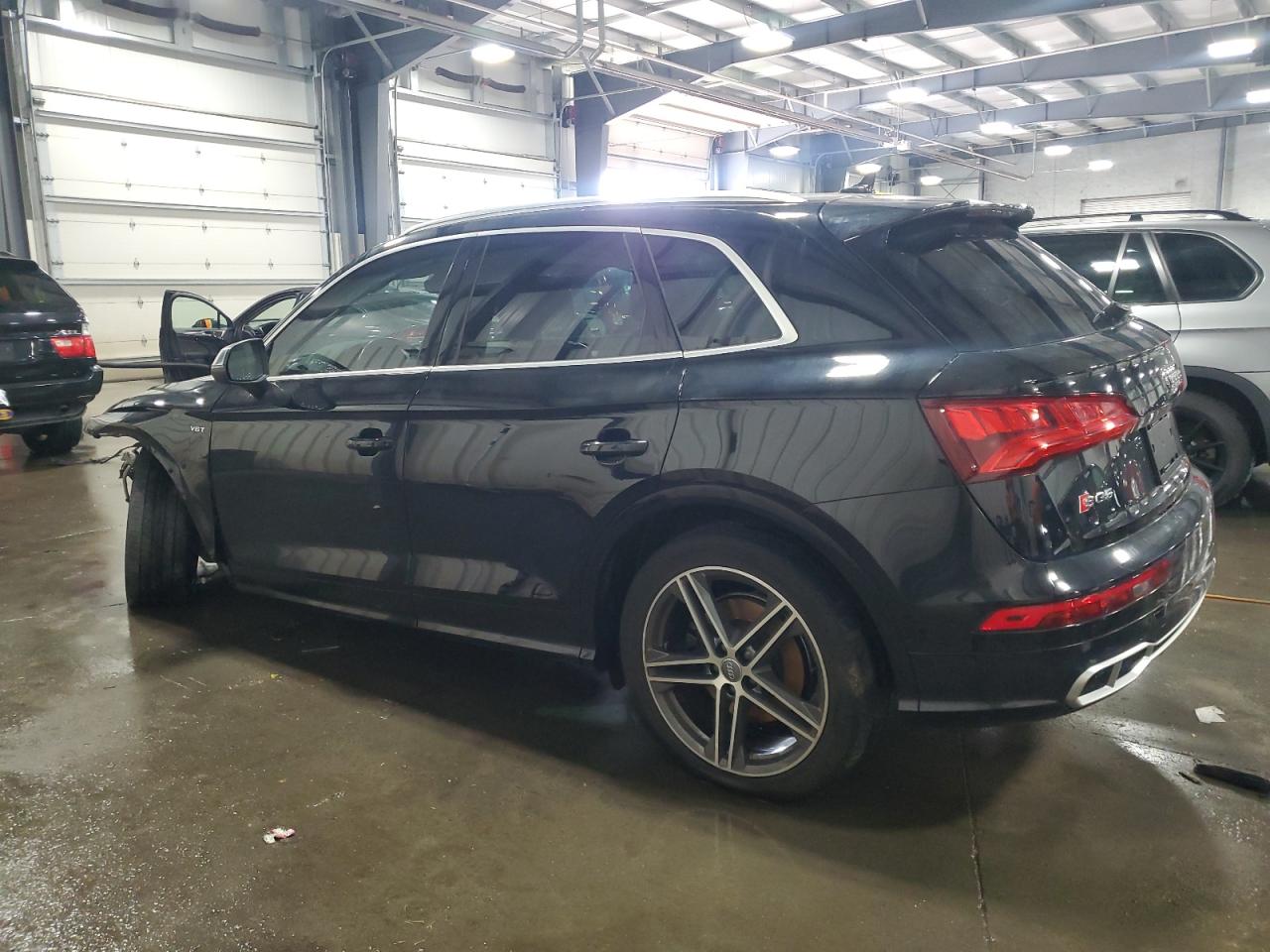 VIN WA1A4AFY7J2200661 2018 AUDI SQ5 no.2