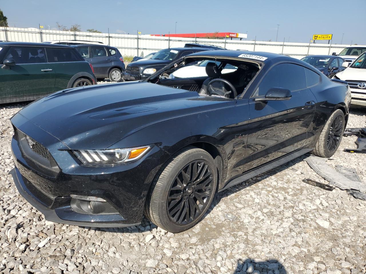 1FA6P8CF3H5250230 2017 FORD MUSTANG - Image 1