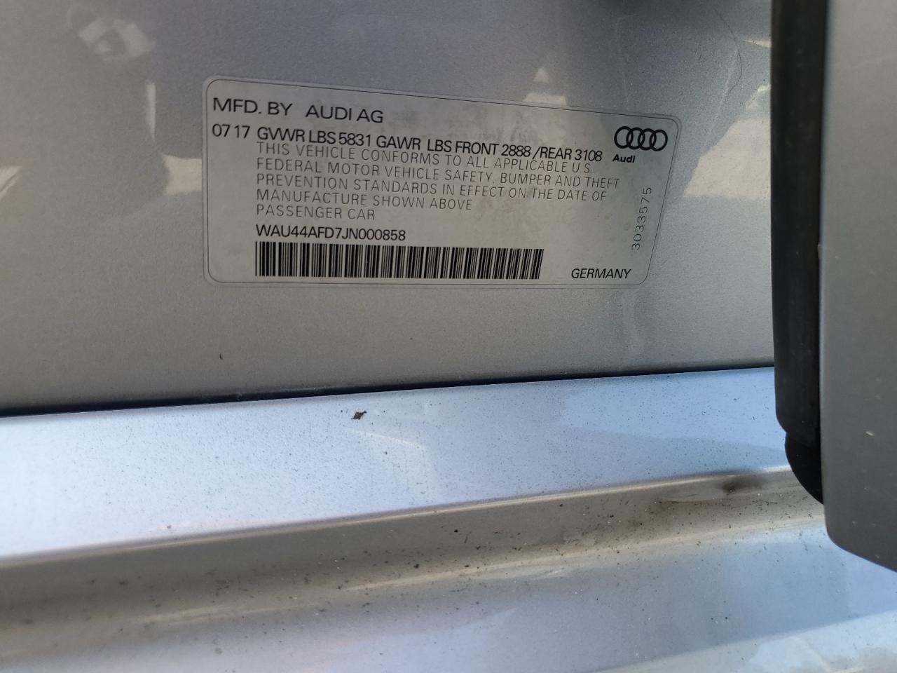 WAU44AFD7JN000858 2018 Audi A8 L Quattro